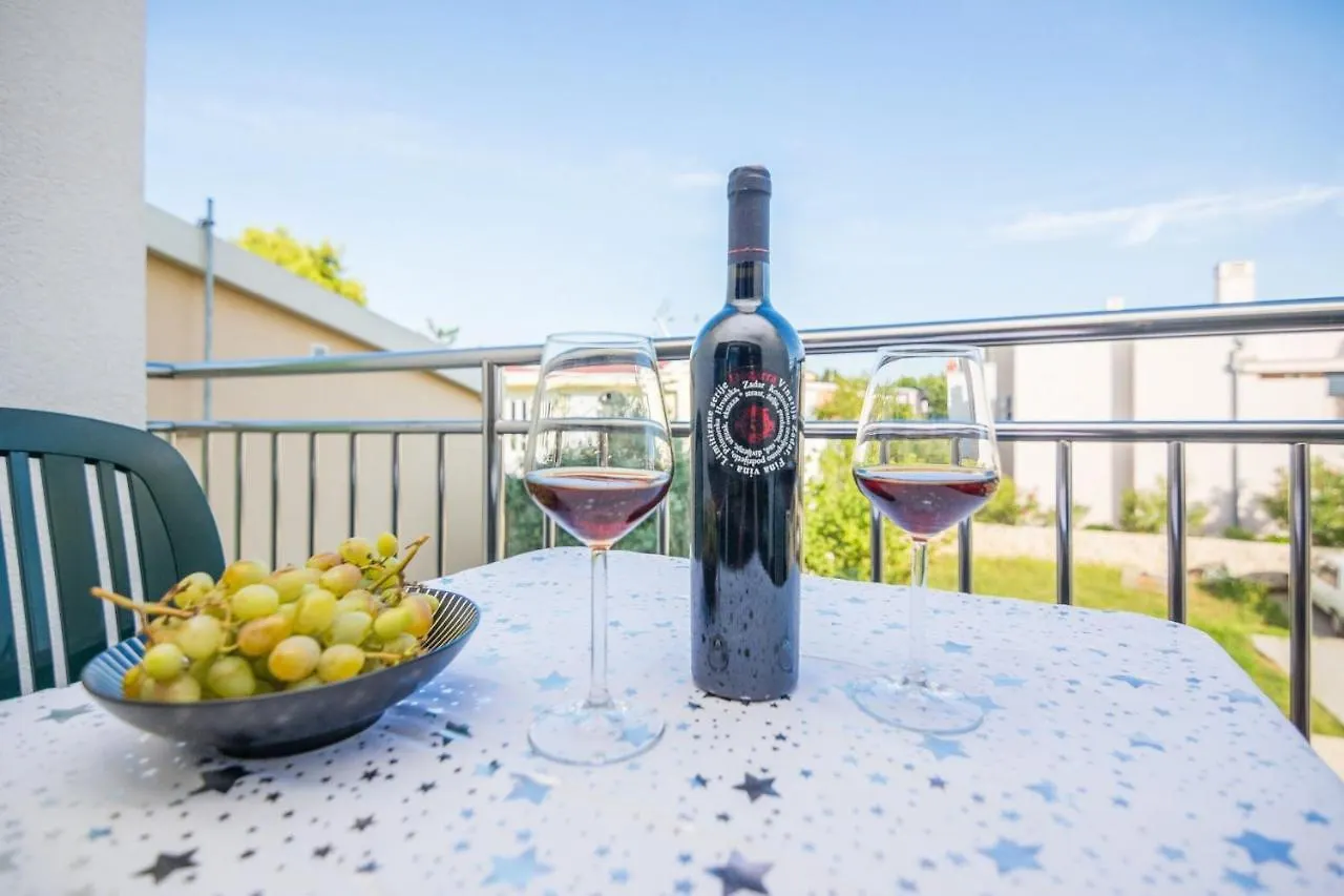 Apartment Silverstar Vir