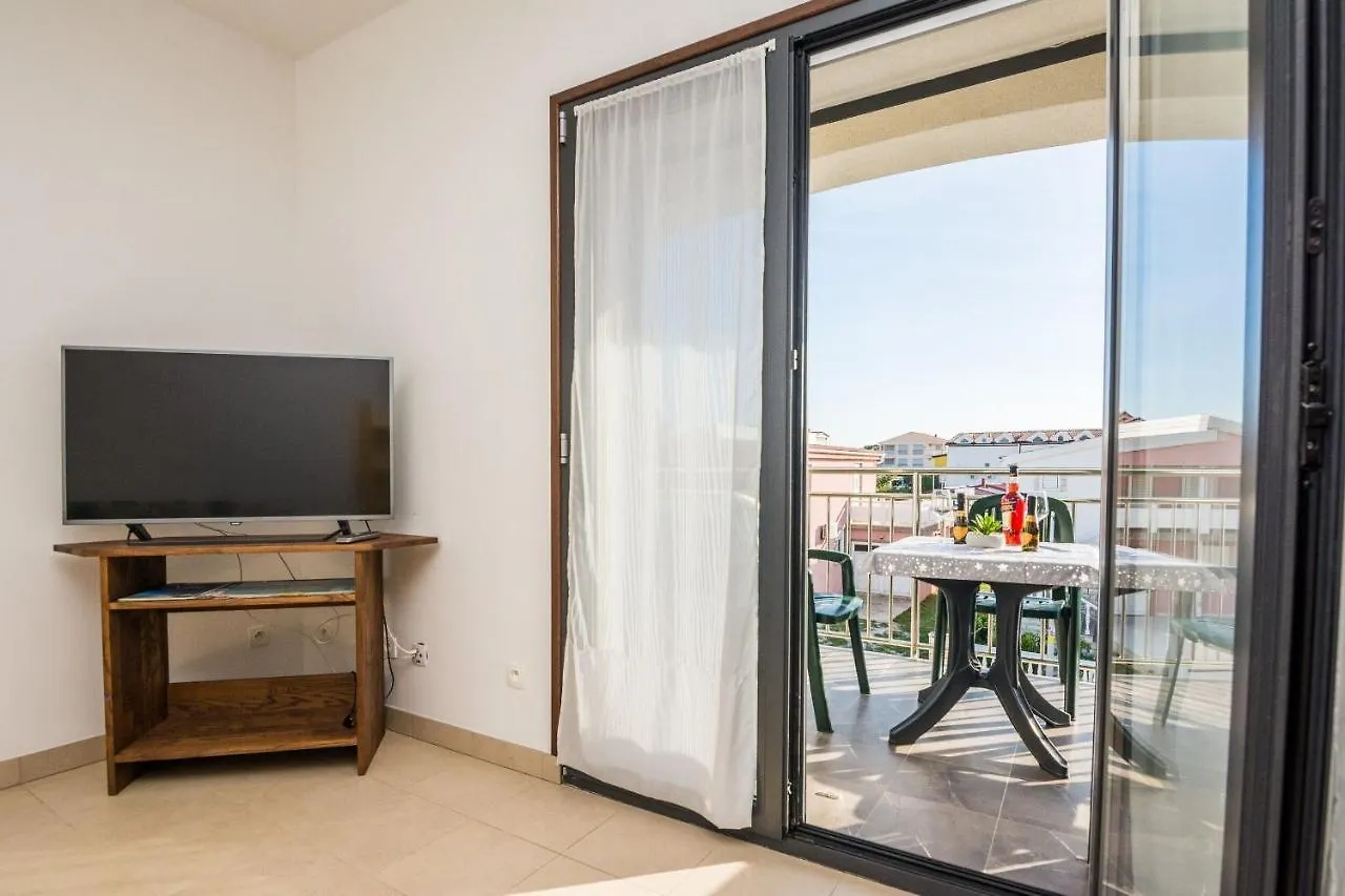 Apartment Silverstar Vir 0*,